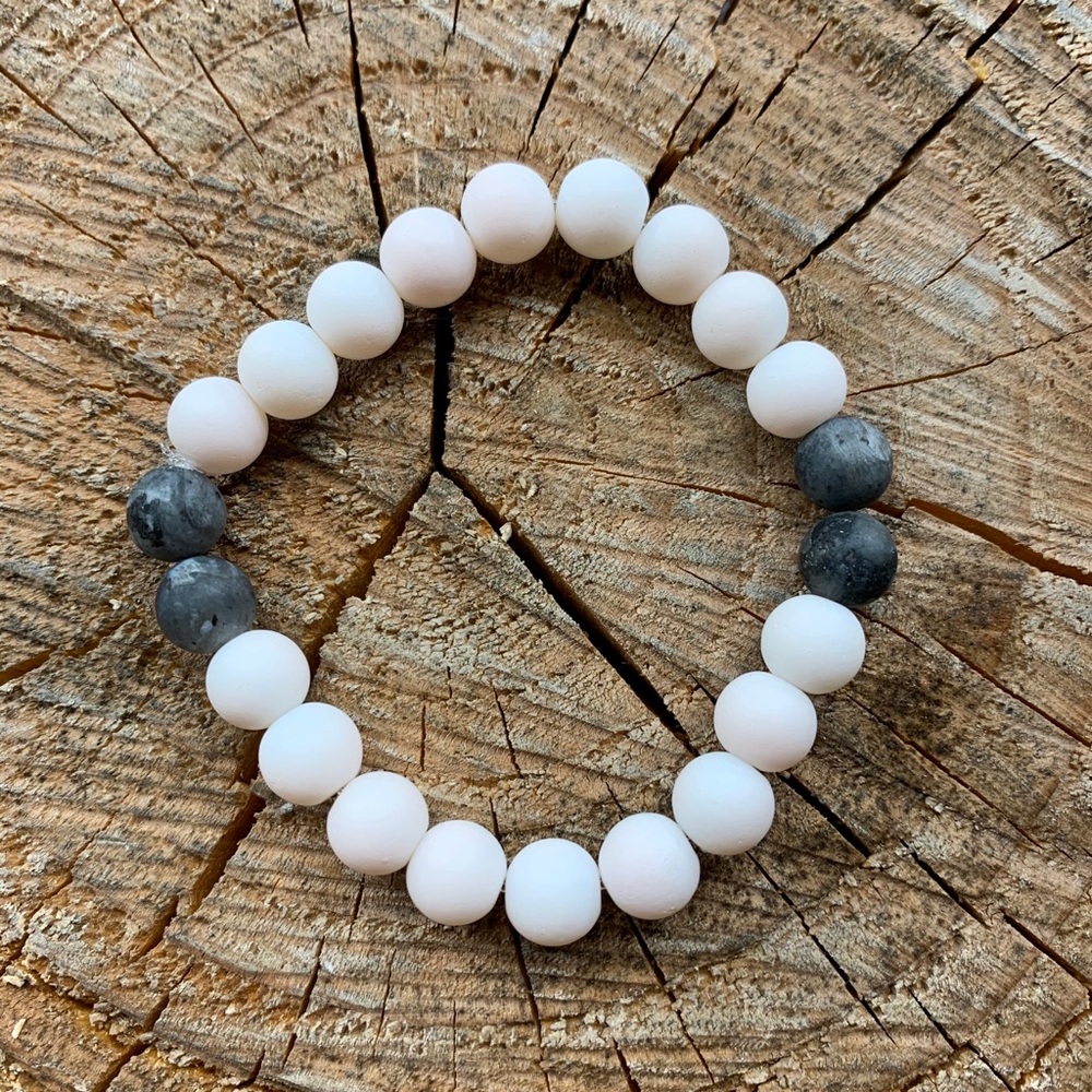 Labradorite + White Glass, Bracelet
